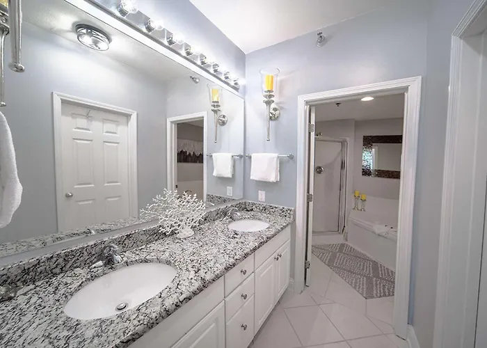 Gulf-front W Gorgeous Views Balcony & Shared Pools Hot Tubs & Gym * Gulf Shores